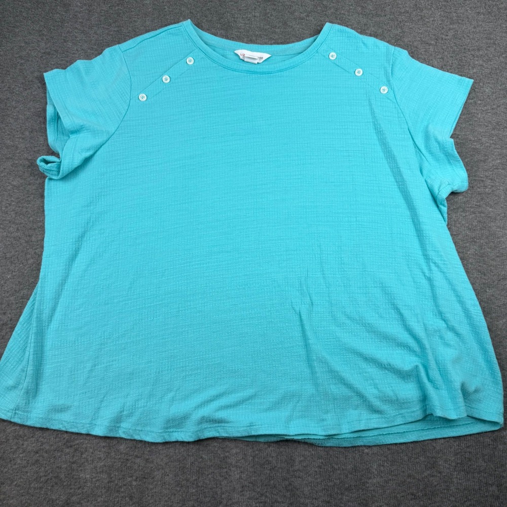 Liz Claiborne Top‎ Women's 2X Blue Short Sleeve Button Shoulder Textured Knit